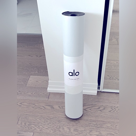 ALO Yoga Other - ALO Yoga Light Gray Warrior Yoga Mat